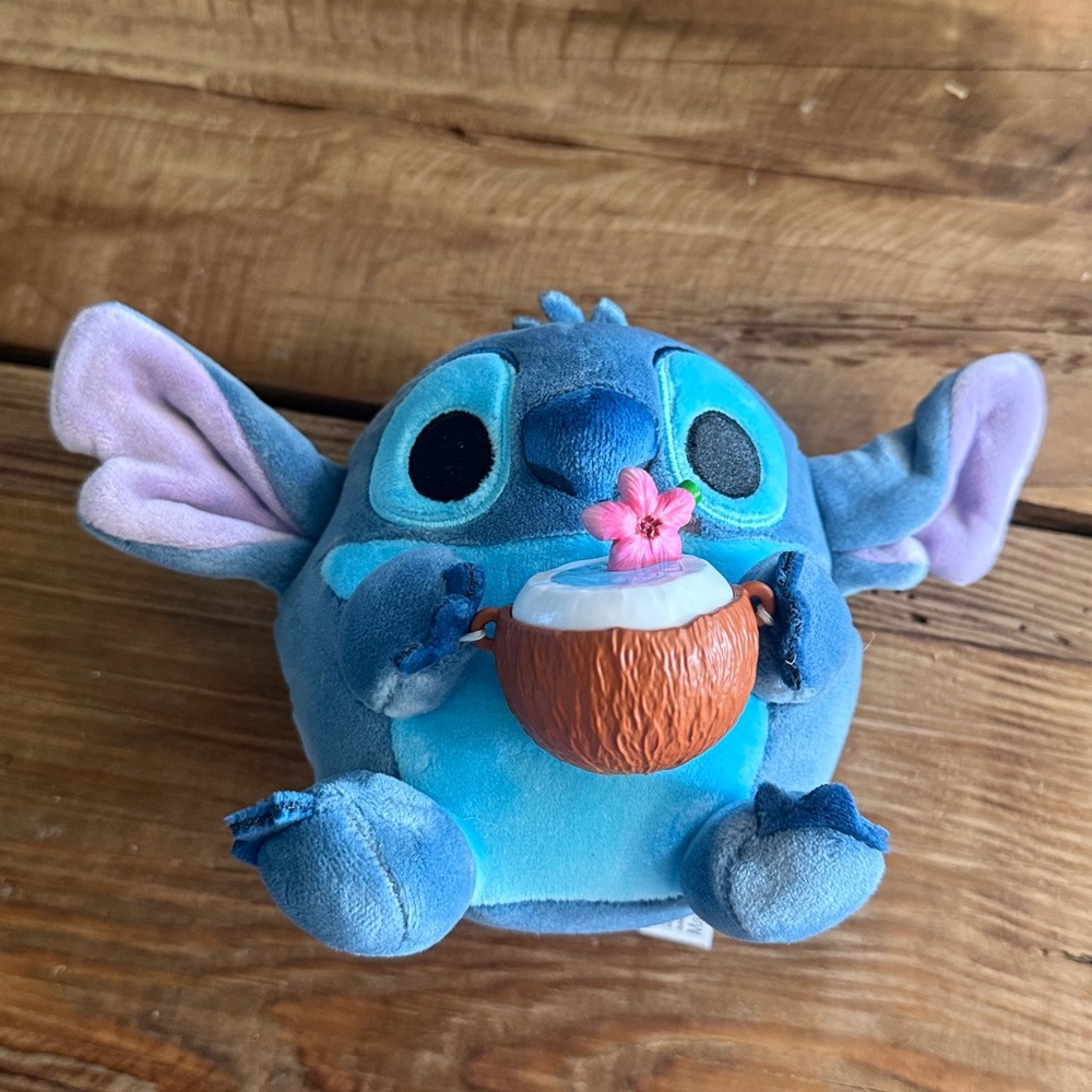 Zuru Disney Mystery Snackles Stitch